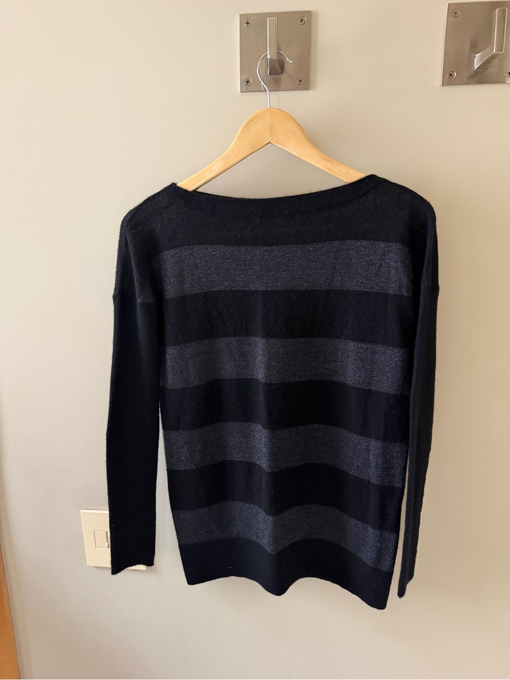 Vince Striped Cashmere Blend Crewneck Sweater In Black And Dark Gray Glitter
